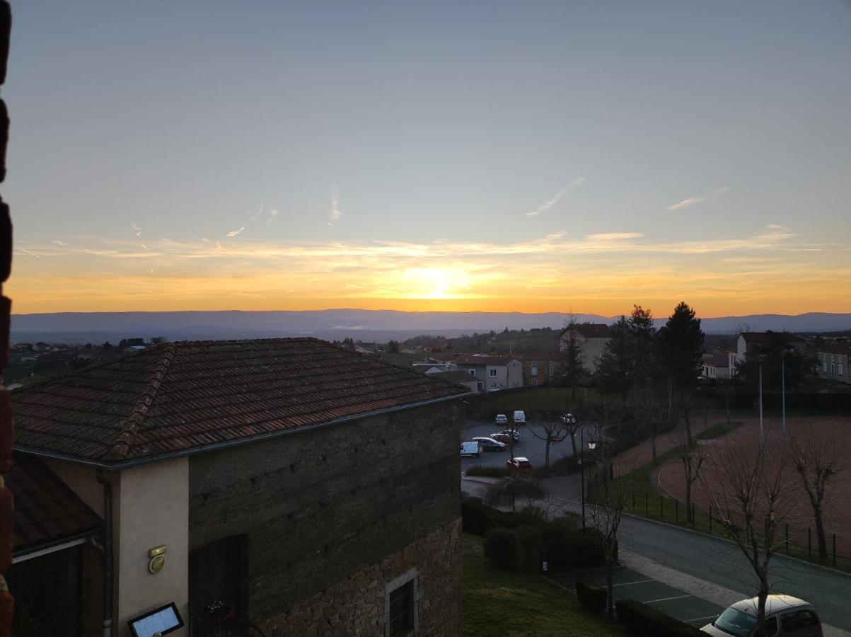 Les Pierres Folles Bed & Breakfast Rozier-en-Donzy Exterior photo